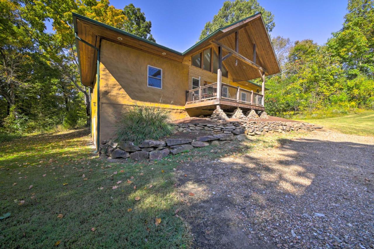 Peaceful Custom Carbondale Home With Pool, Near Siu! Exterior photo